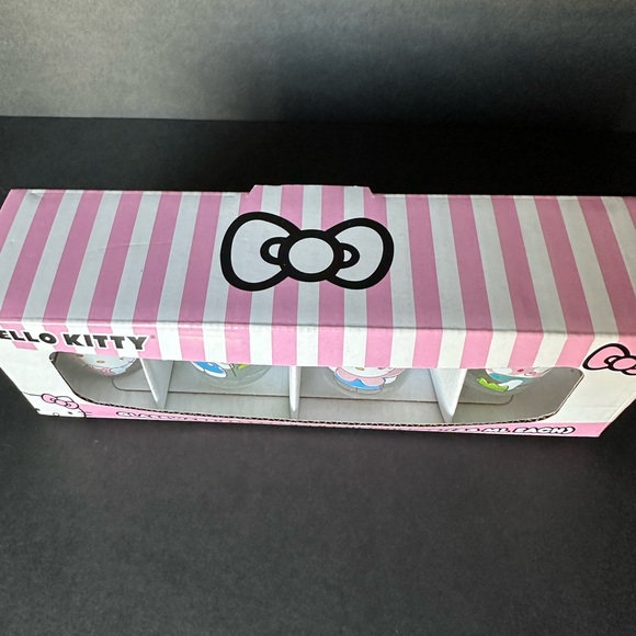 💗 Hello Kitty glassware set 💗 - Picture 4 of 7